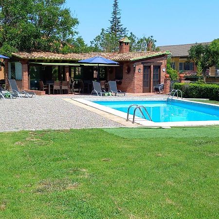 Villa El Mirador y El Nogal Capellades Exterior foto