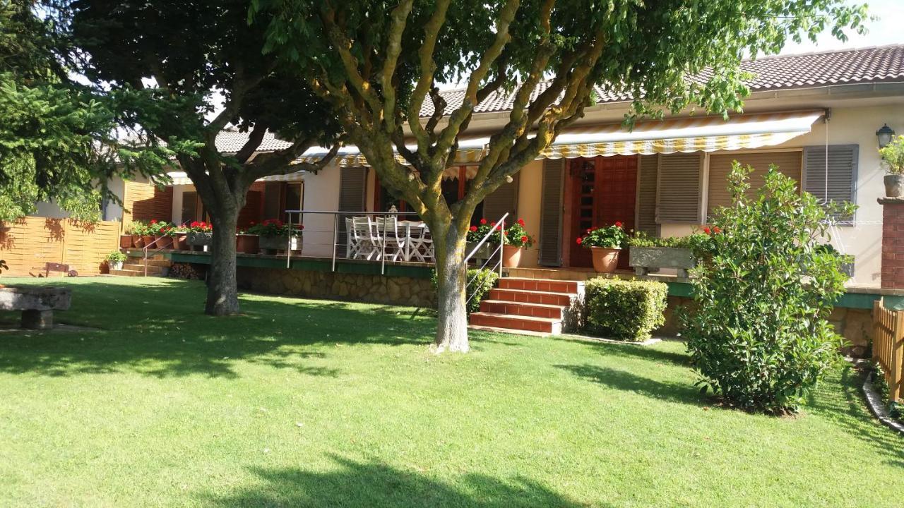 Villa El Mirador y El Nogal Capellades Exterior foto