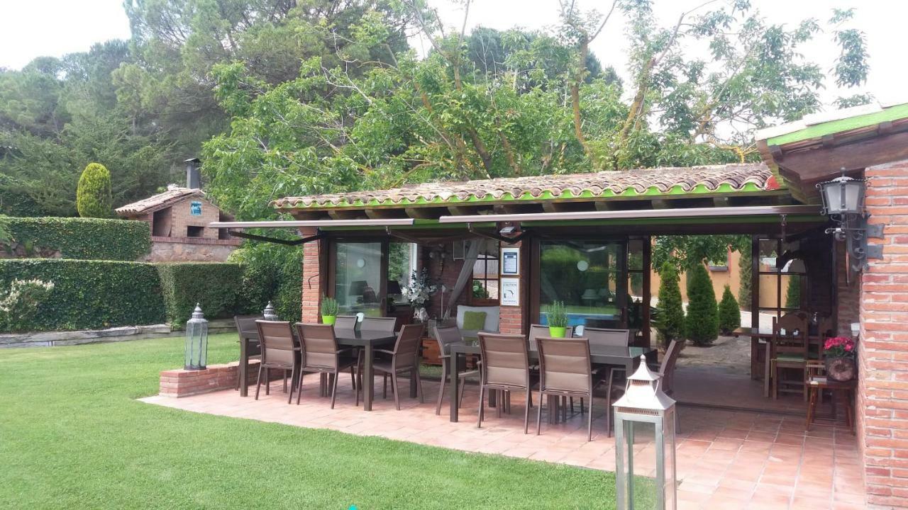 Villa El Mirador y El Nogal Capellades Exterior foto